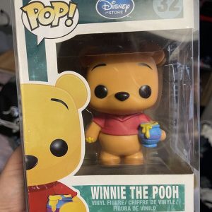 Winnie the Pooh #32 Funko Pop! Disney Store - Original Release *Flaws*